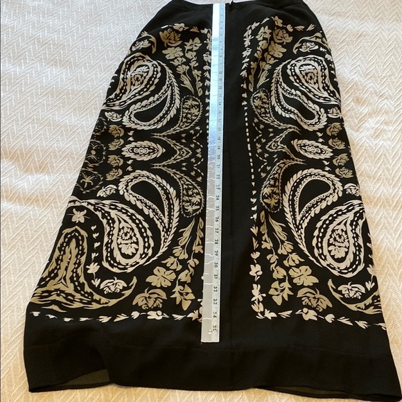 BCBG Maxazria Boho Floral Paisley Maxi Skirt Centre Slit Black White Long Light - Picture 8 of 10